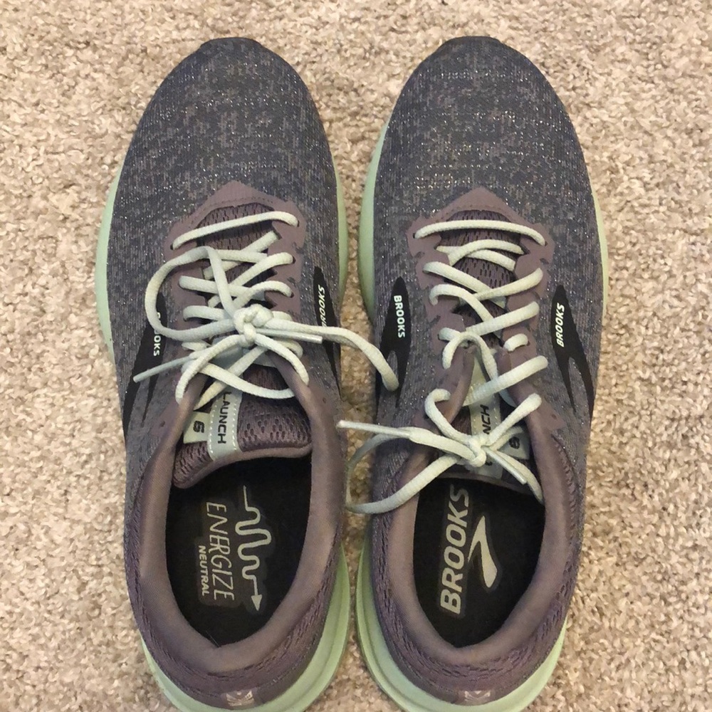 Grey and sea foam green brooks launch 6, size 10
